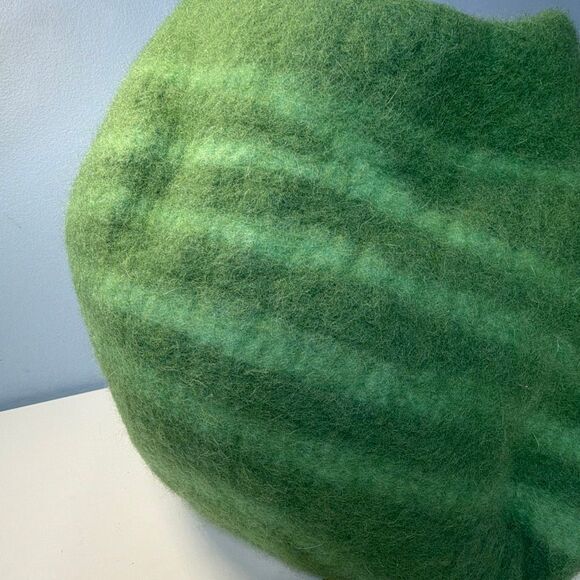 Boiled Wool Cat Cave Cat Cocoon Green Wool - Picture 7 of 8